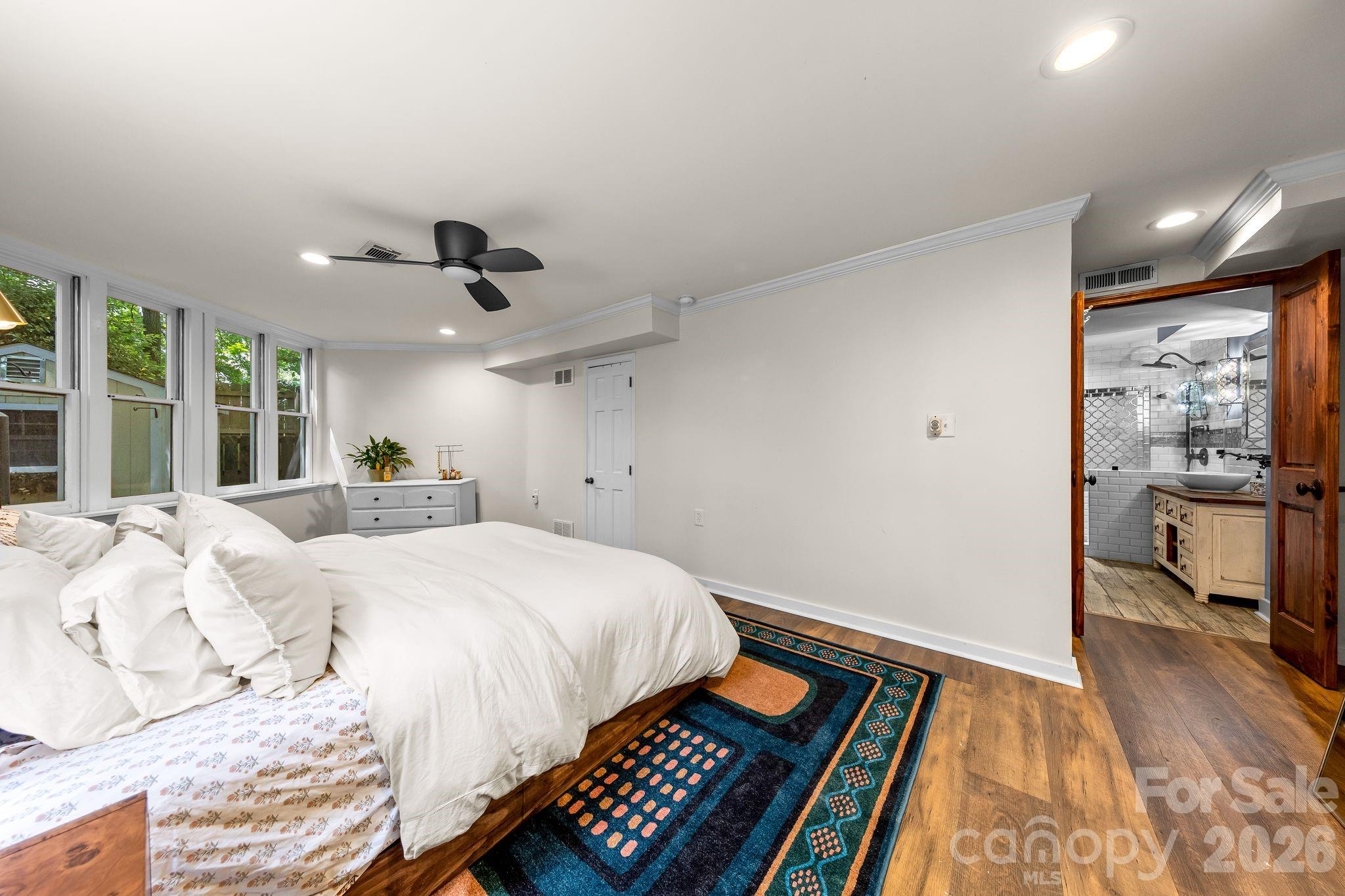 1512 Ideal Way Charlotte NC 28203