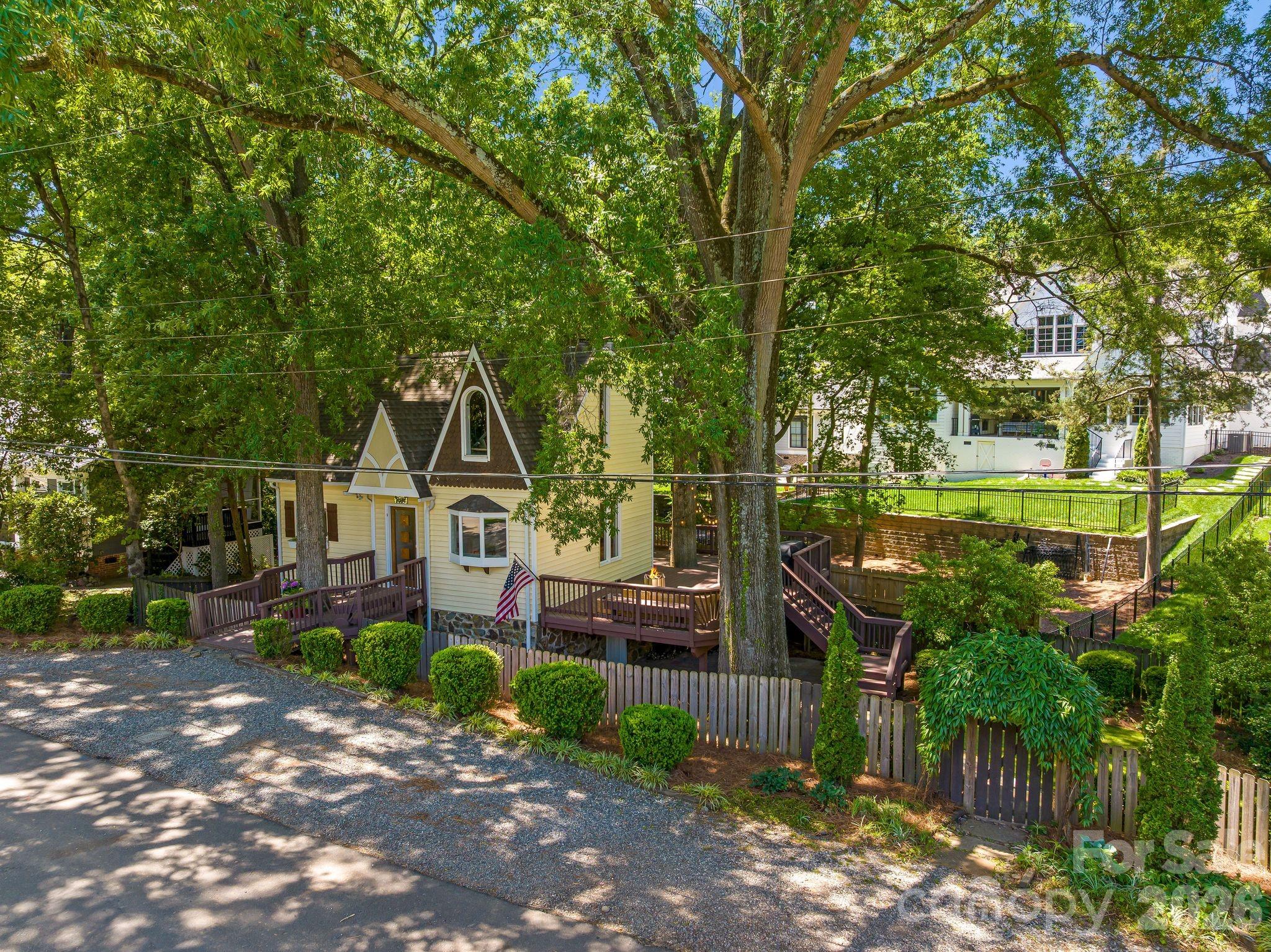 1512 Ideal Way Charlotte NC 28203
