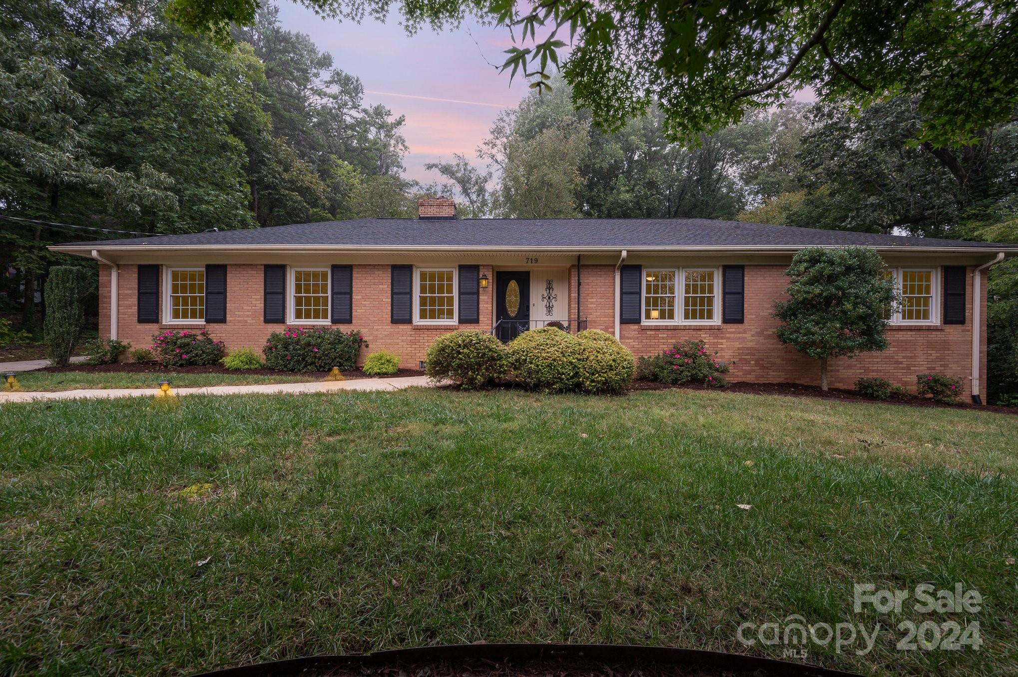 719 Madras Lane Charlotte NC 28211