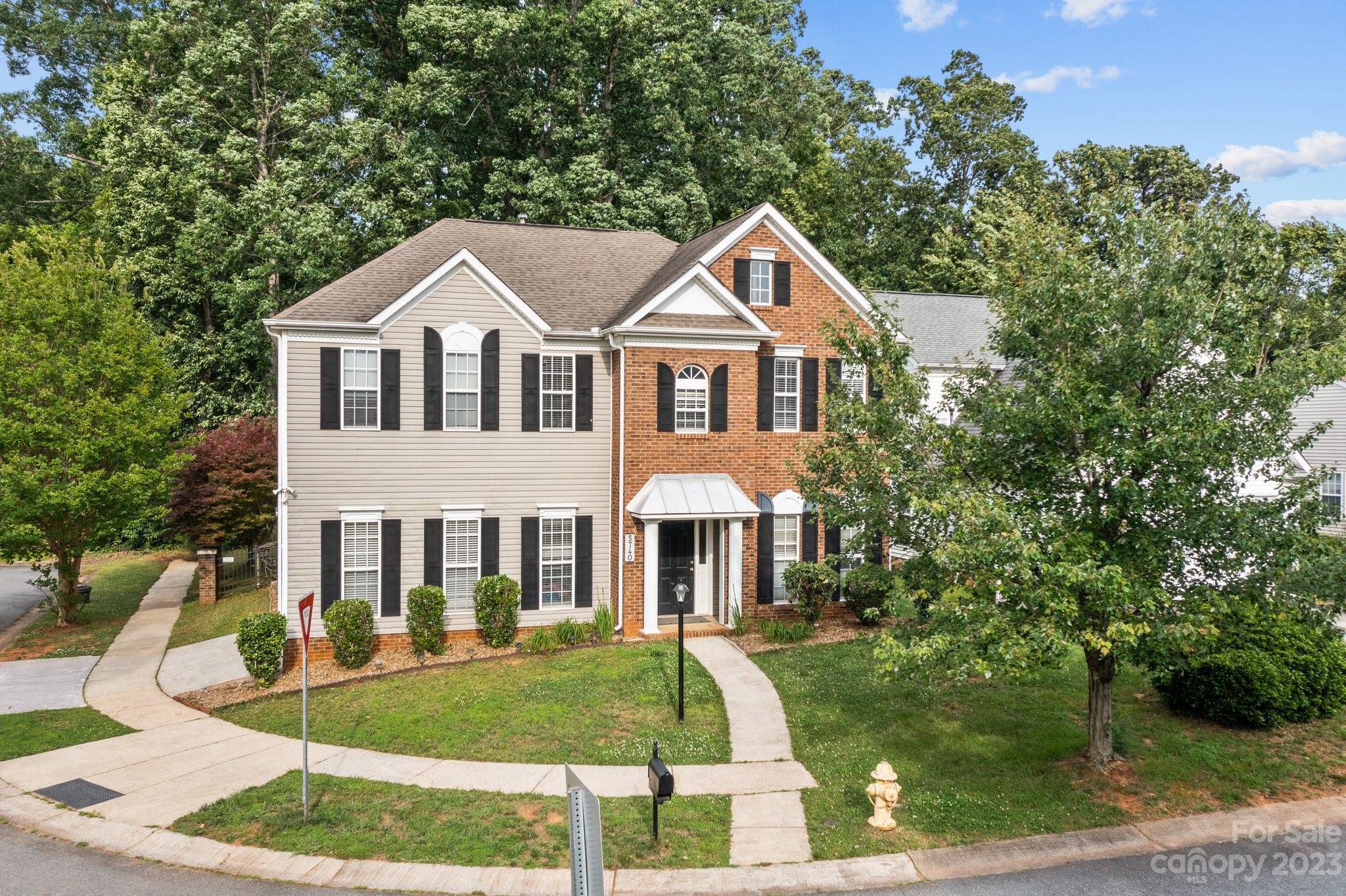 5740 Waverly Lynn Lane Charlotte NC 28269