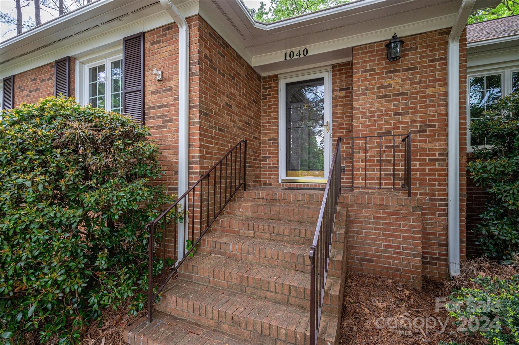 1040 Robin Lane Gastonia NC 28054