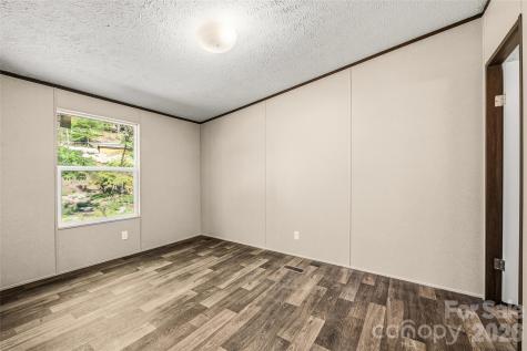 45 Alan Retreat Road Hendersonville NC 28792