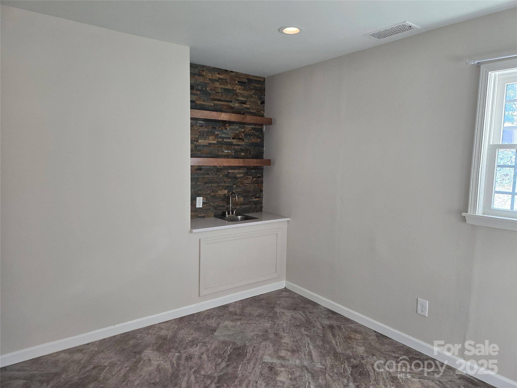 7214 Fox Hunt Road Charlotte NC 28212