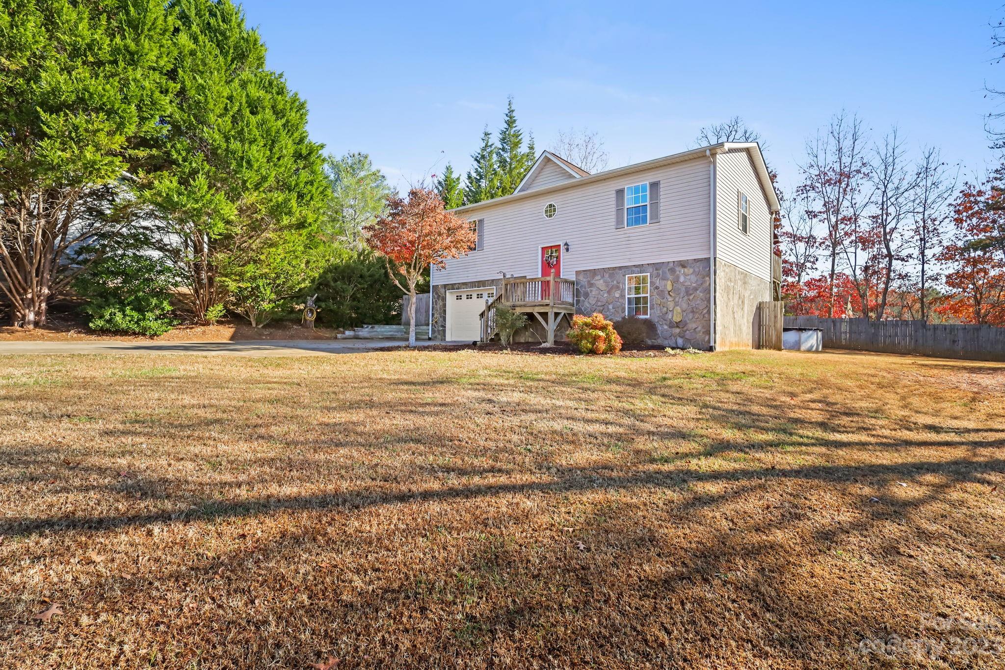 5867 Sparrow Drive Granite Falls NC 28630