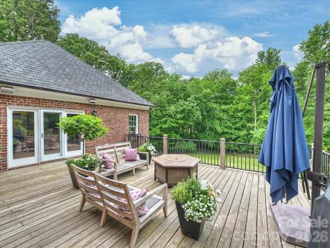 4017 Moorland Drive Charlotte NC 28226