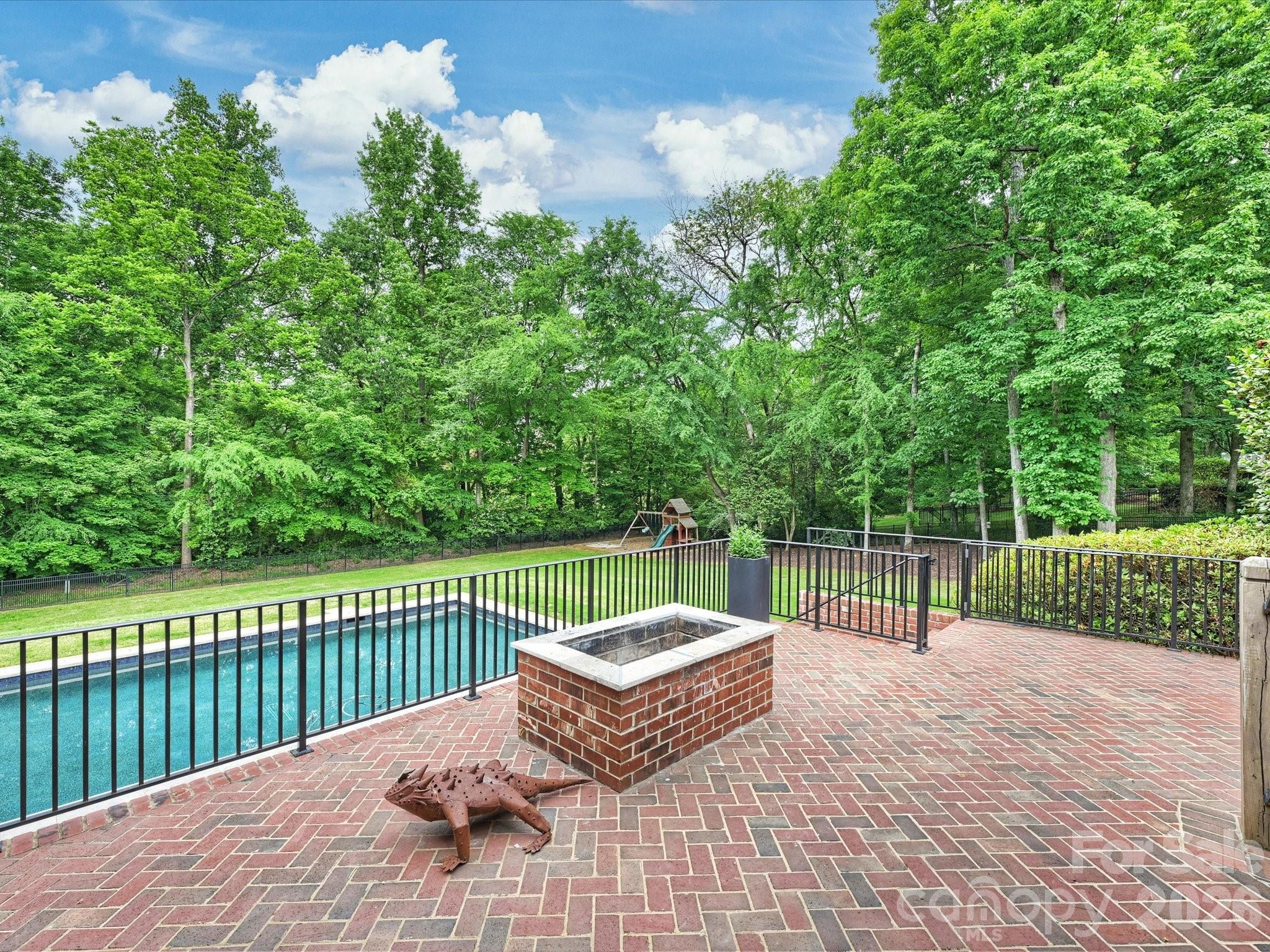 4017 Moorland Drive Charlotte NC 28226