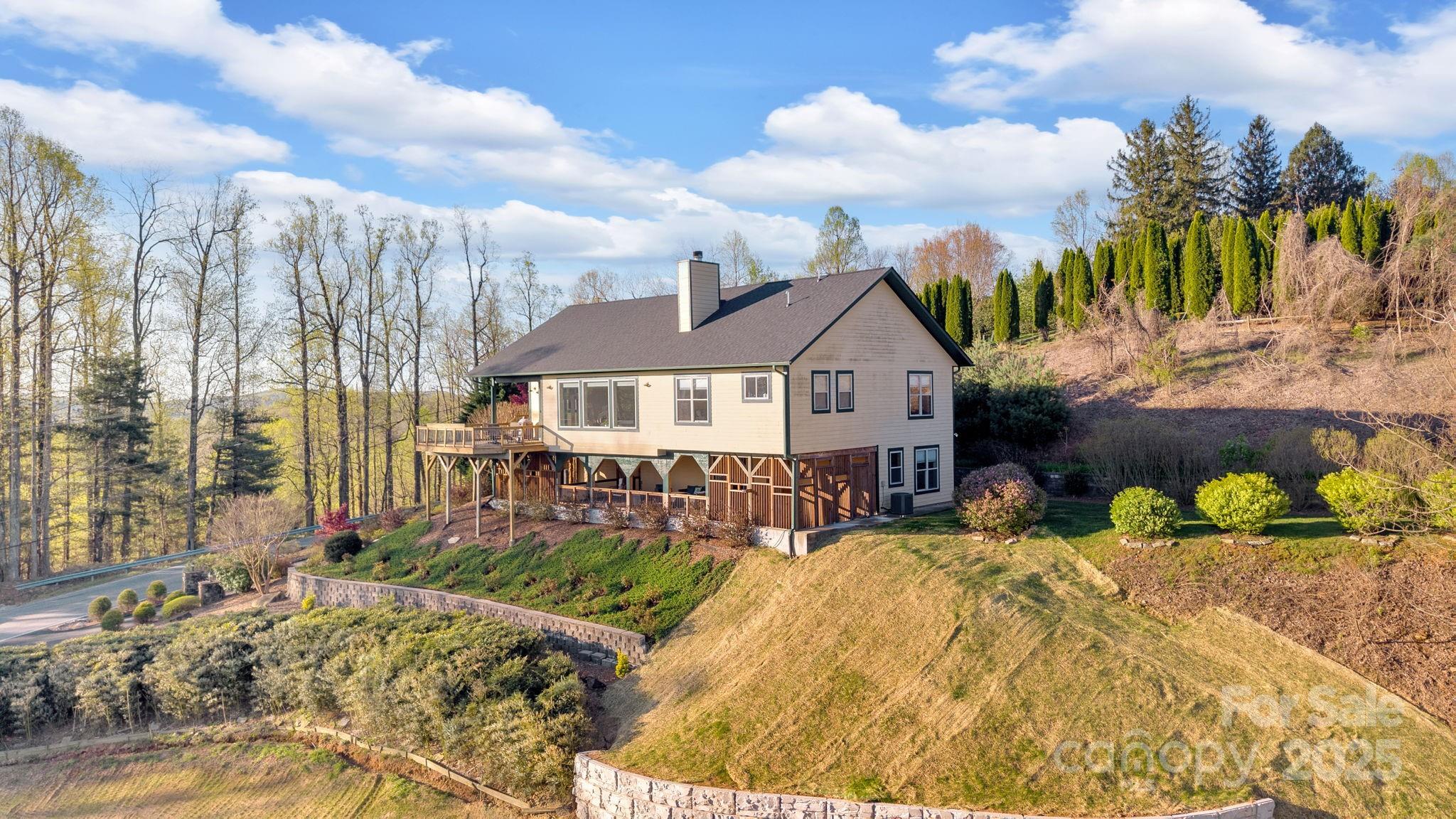 246 Pinnacle Mountain Road Zirconia NC 28790