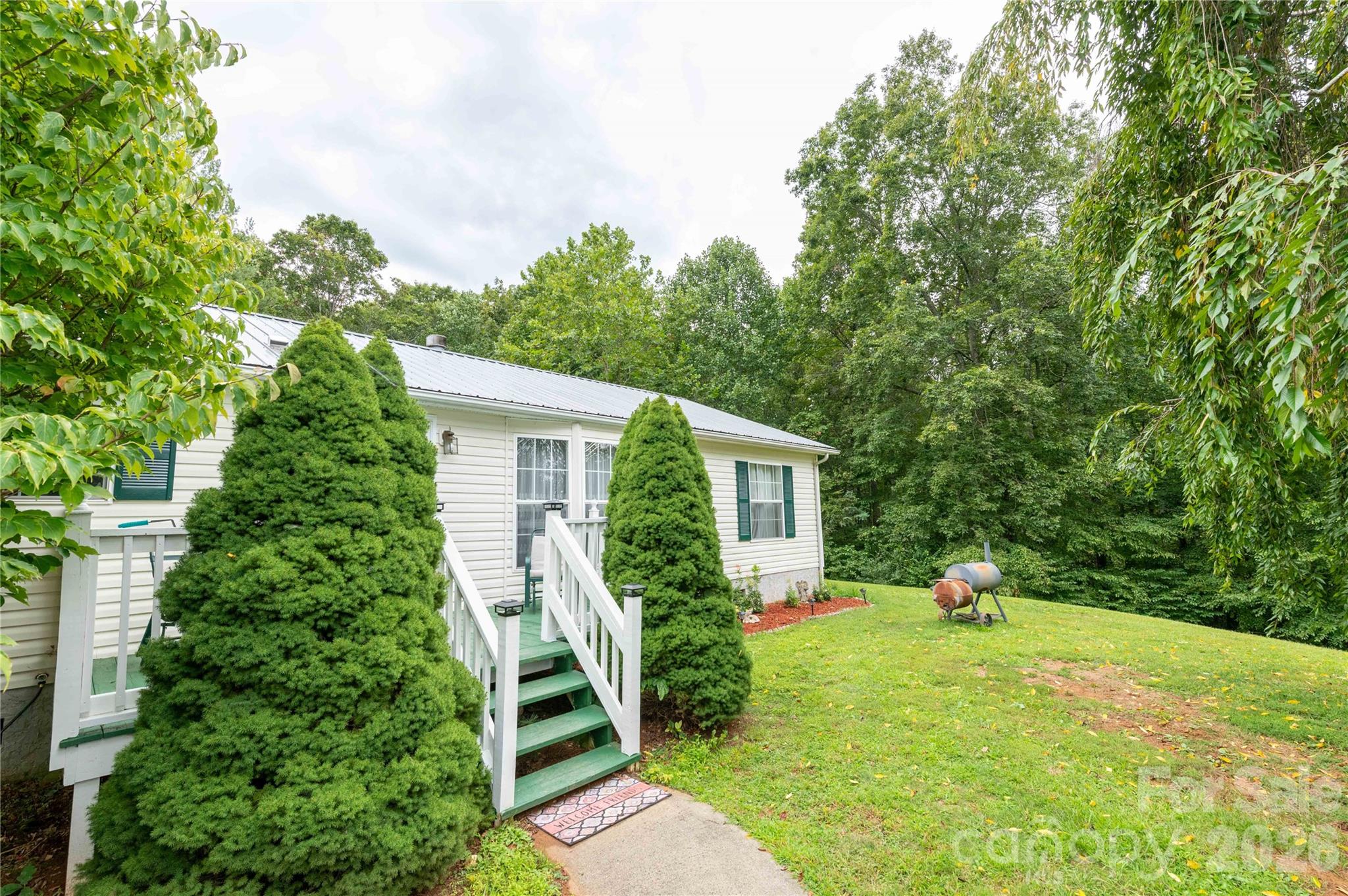 98 Cardinal Lane Burnsville NC 28714
