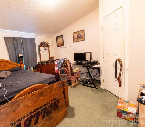 98 Cardinal Lane Burnsville NC 28714