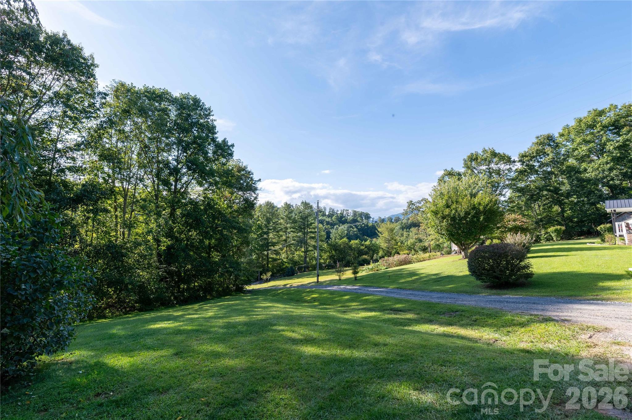 98 Cardinal Lane Burnsville NC 28714