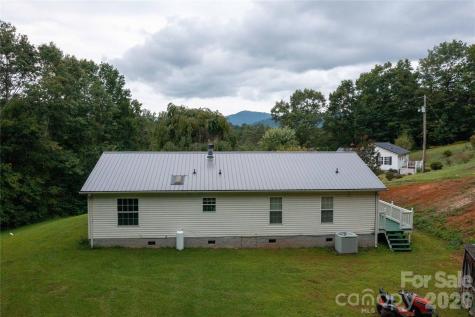 98 Cardinal Lane Burnsville NC 28714