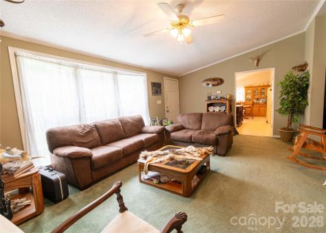 98 Cardinal Lane Burnsville NC 28714