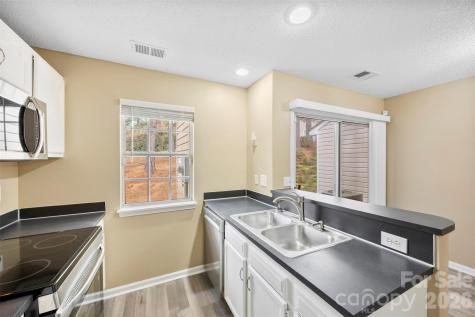 3105 Summercroft Lane Charlotte NC 28269