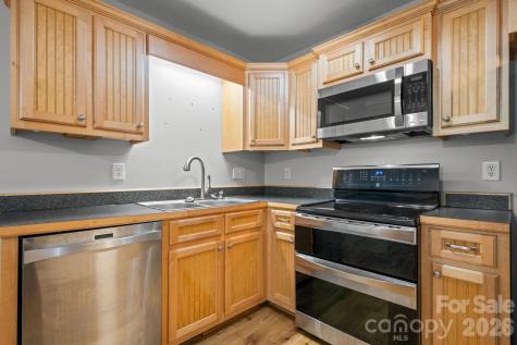 309 Sheldon Street Hudson NC 28638