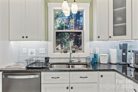 30 Dartmouth Street Asheville NC 28806