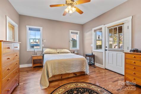30 Dartmouth Street Asheville NC 28806