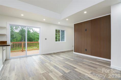 286 Berkeley Road Hendersonville NC 28792