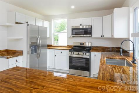 286 Berkeley Road Hendersonville NC 28792