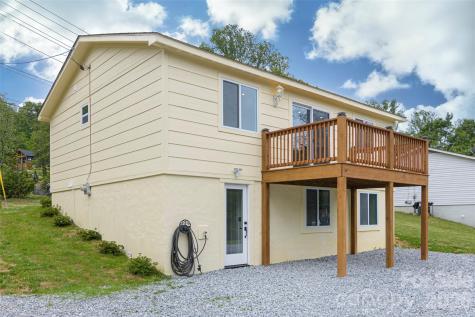 286 Berkeley Road Hendersonville NC 28792
