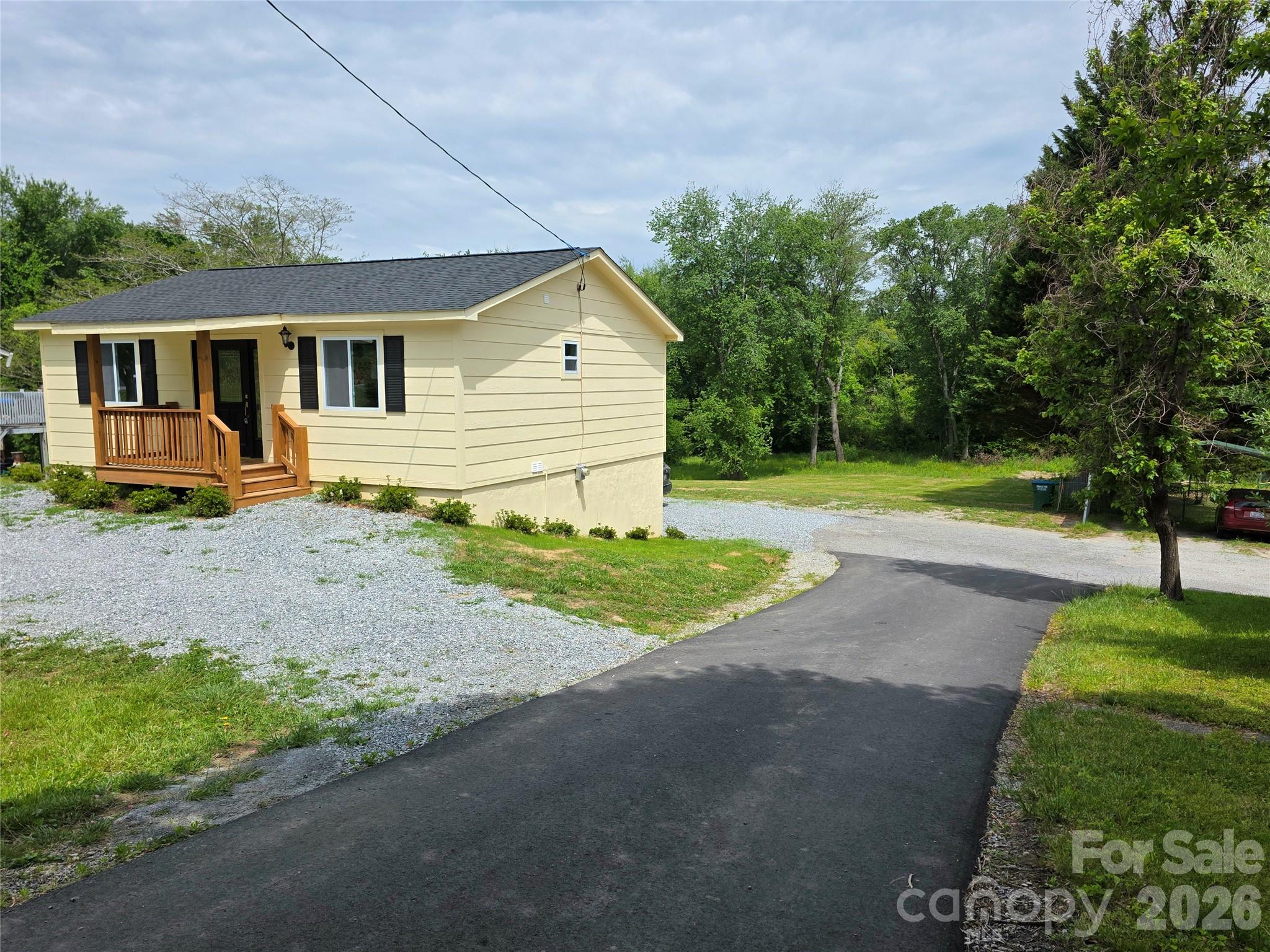 286 Berkeley Road Hendersonville NC 28792