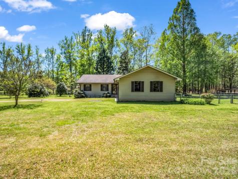 80 Fox Briar Drive Columbus NC 28722