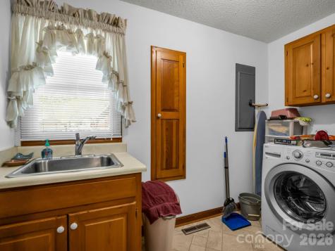 80 Fox Briar Drive Columbus NC 28722