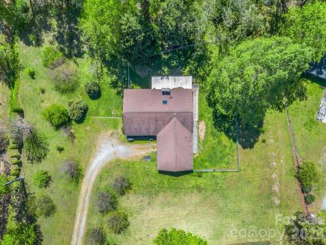 80 Fox Briar Drive Columbus NC 28722
