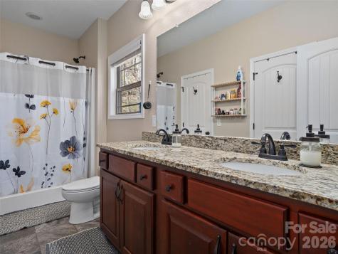 4823 Max Patch Road Clyde NC 28721