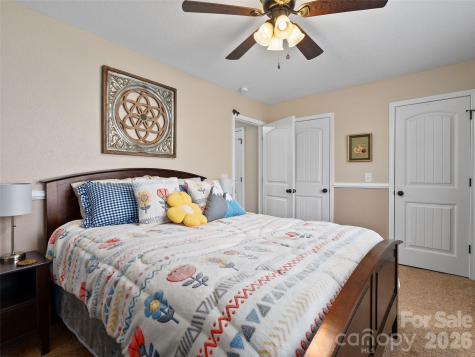 4823 Max Patch Road Clyde NC 28721