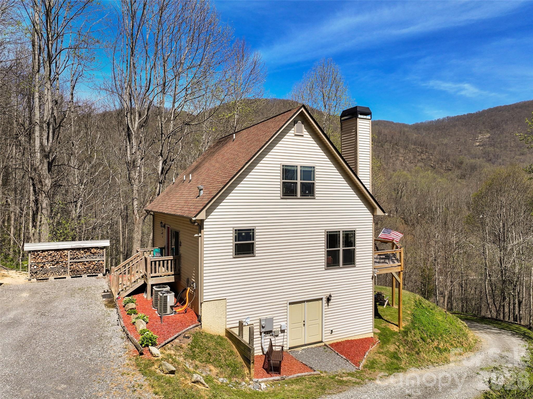 4823 Max Patch Road Clyde NC 28721