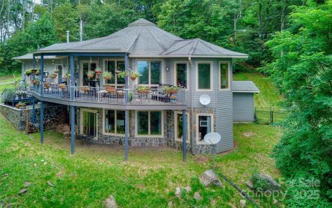 1024 Arrowhead Ridge Road Spruce Pine NC 28777