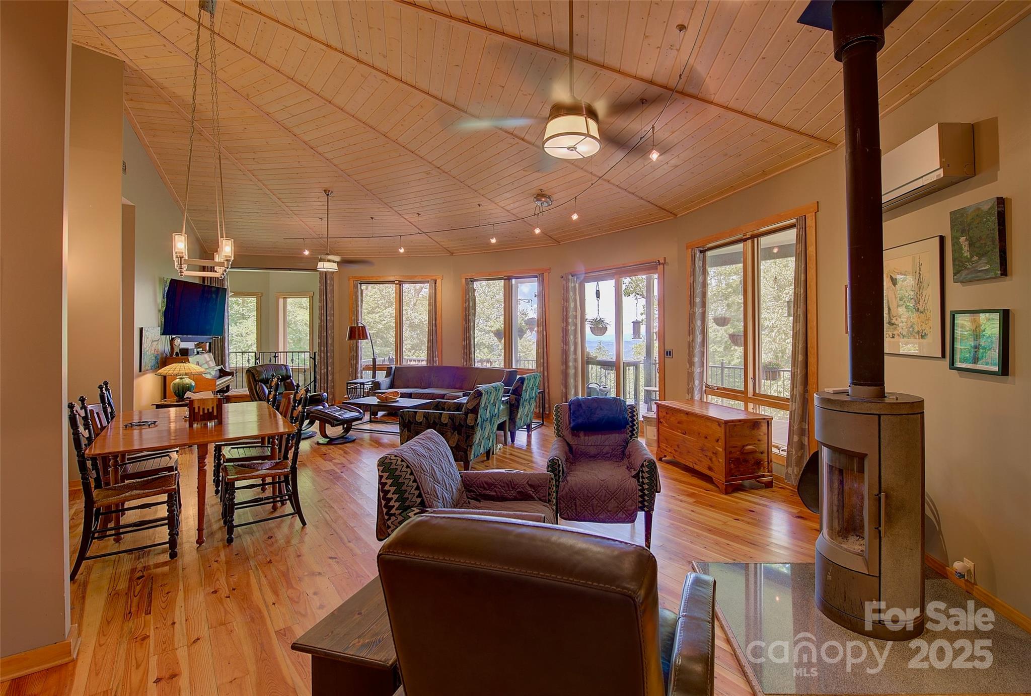1024 Arrowhead Ridge Road Spruce Pine NC 28777