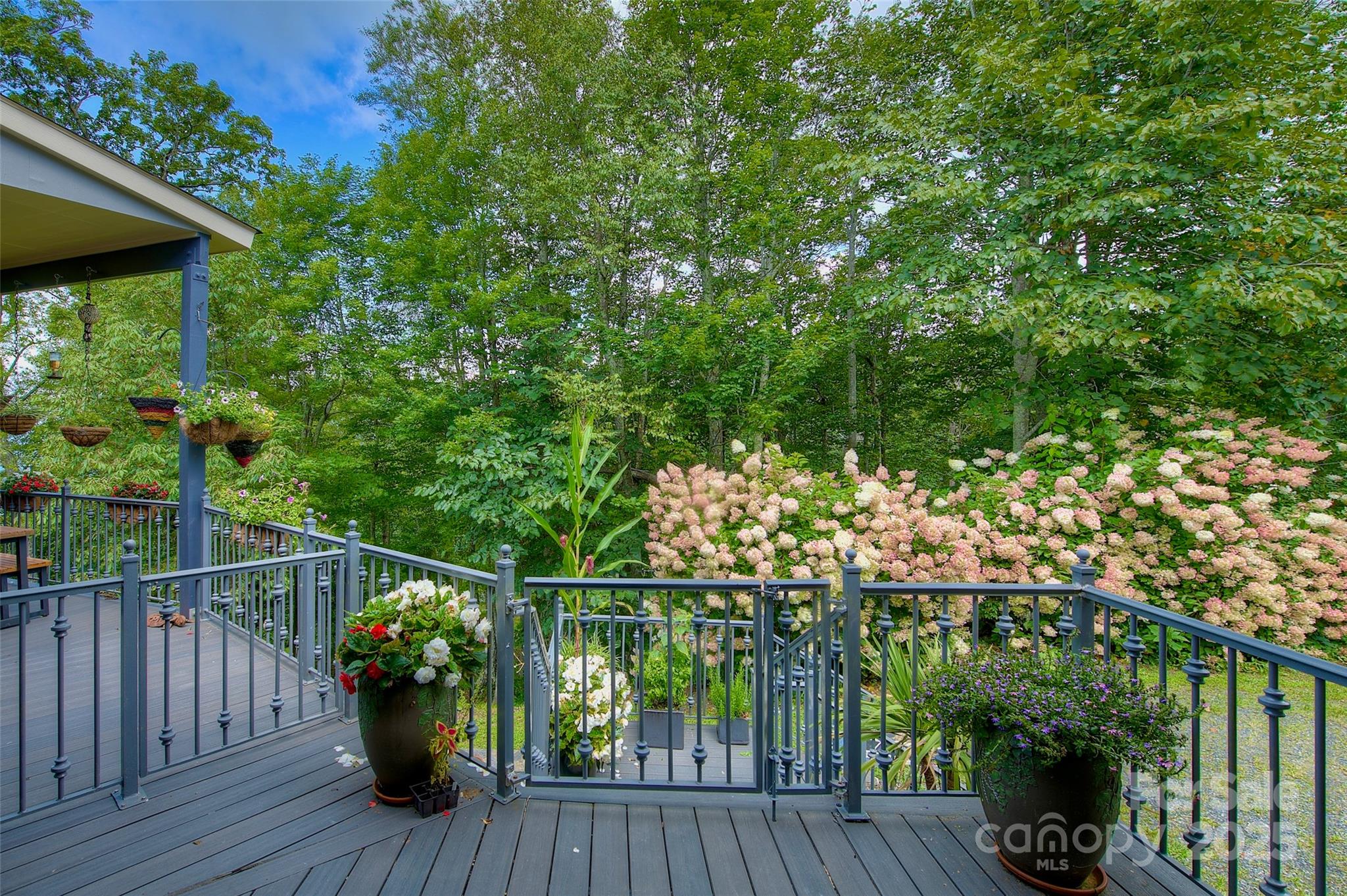 1024 Arrowhead Ridge Road Spruce Pine NC 28777