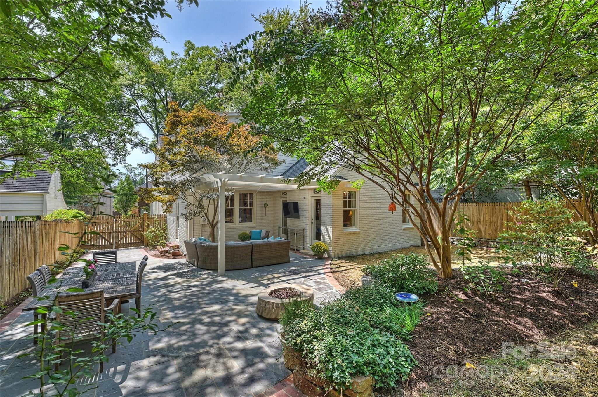 125 Altondale Avenue Charlotte NC 28207