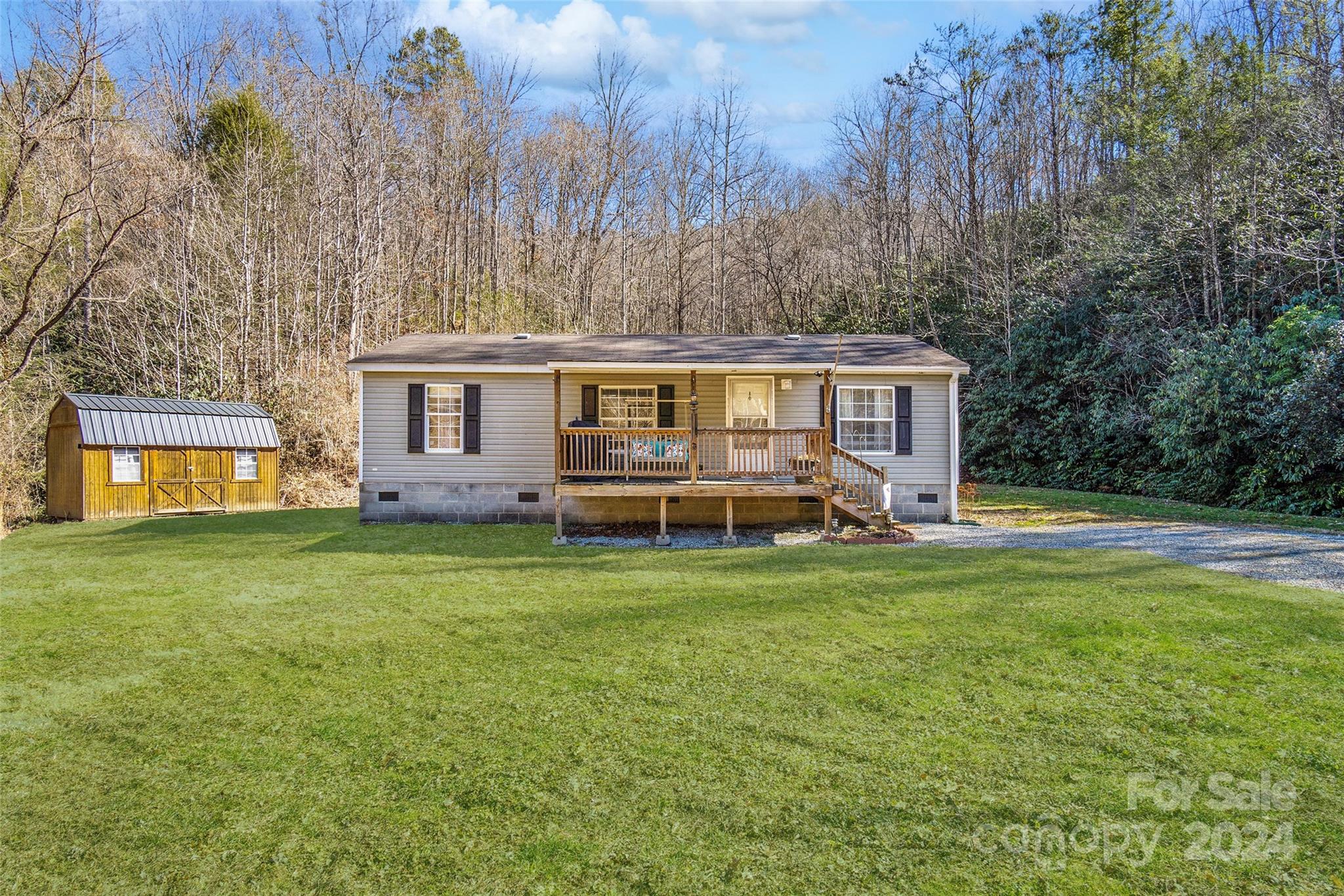 1827 Toms Creek Road Marion NC 28752