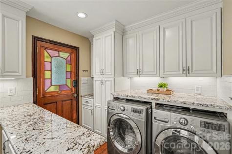 7319 Chatterbird Court Charlotte NC 28226