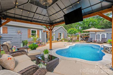 7319 Chatterbird Court Charlotte NC 28226