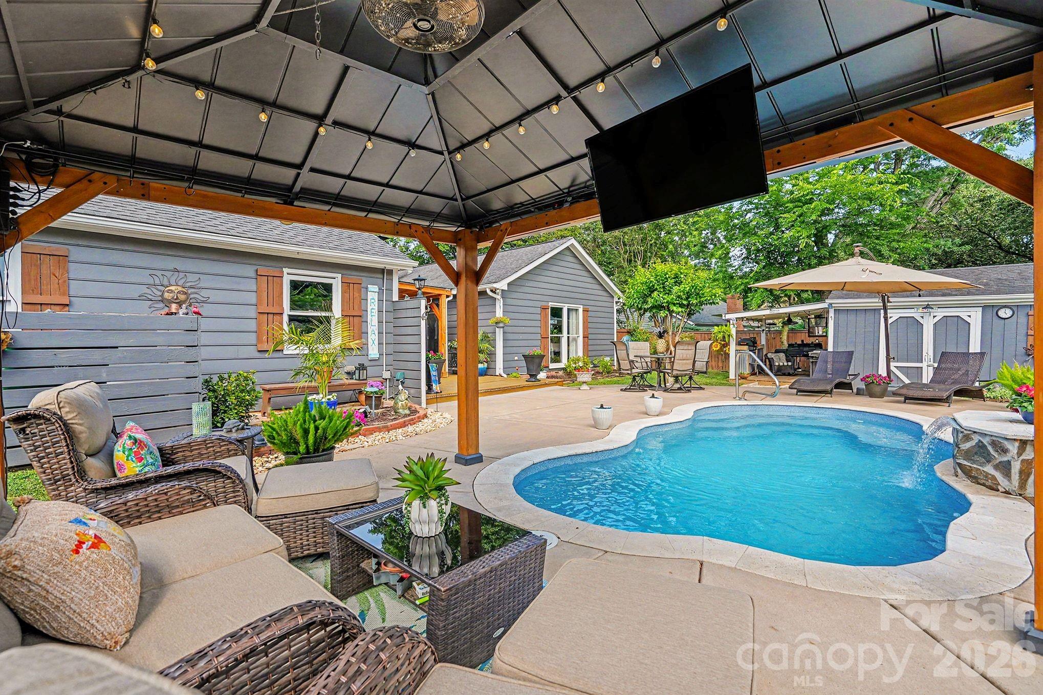 7319 Chatterbird Court Charlotte NC 28226