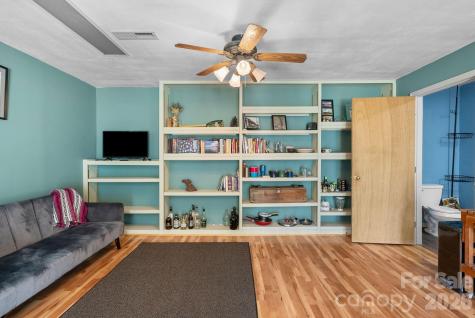 10 Gentry Branch Road Weaverville NC 28787