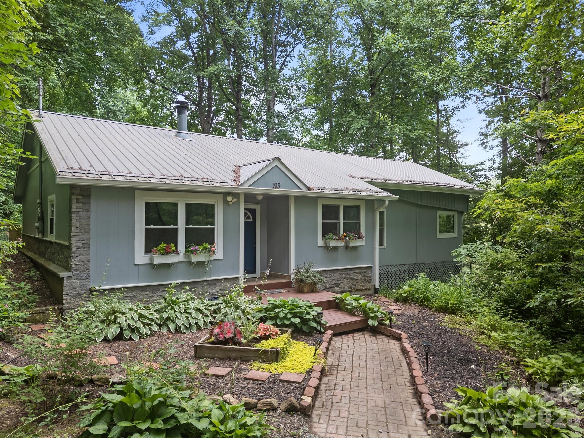 193 Timberside Drive Mars Hill NC 28754