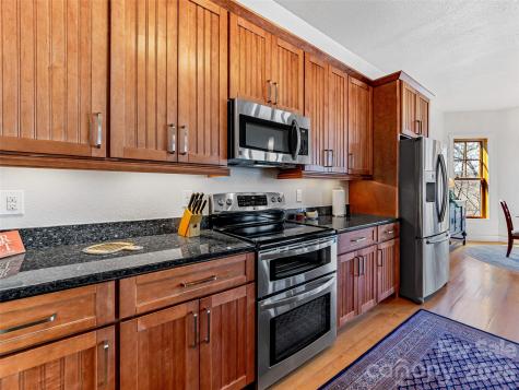 130 Cross Vine Drive Tuckasegee NC 28783