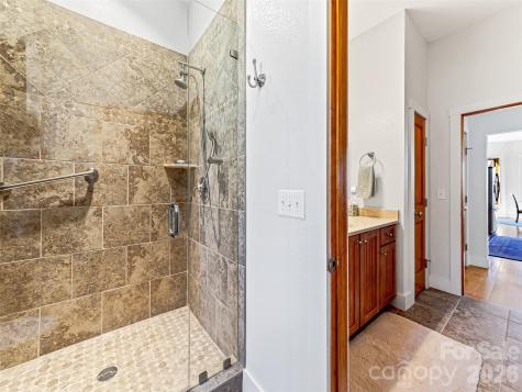 130 Cross Vine Drive Tuckasegee NC 28783