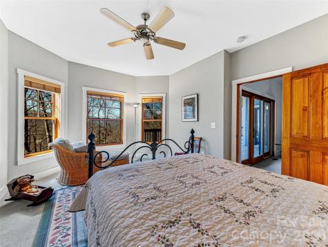 130 Cross Vine Drive Tuckasegee NC 28783
