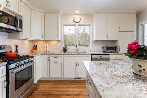 168 Skyview Circle Asheville NC 28804