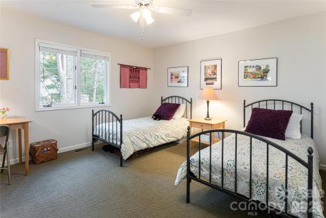 168 Skyview Circle Asheville NC 28804