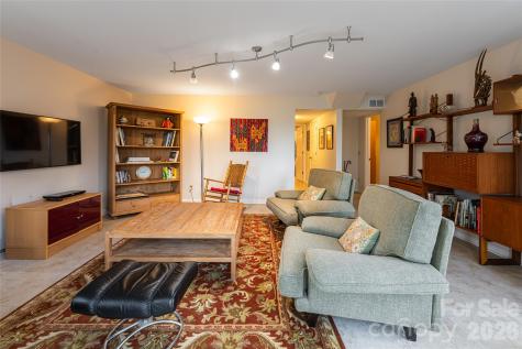 168 Skyview Circle Asheville NC 28804
