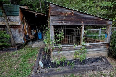 139 Forest Hills Road Bryson City NC 28713