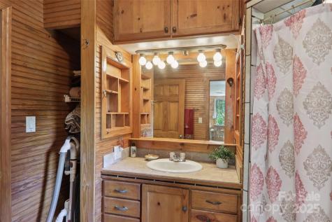 139 Forest Hills Road Bryson City NC 28713