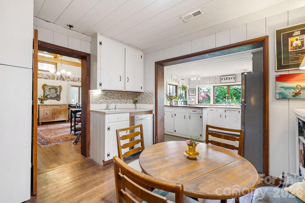 2107 Mandarin Boulevard Charlotte NC 28205