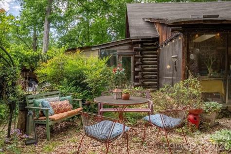 2107 Mandarin Boulevard Charlotte NC 28205
